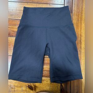 Lululemon Wunder Train High Rise 8”